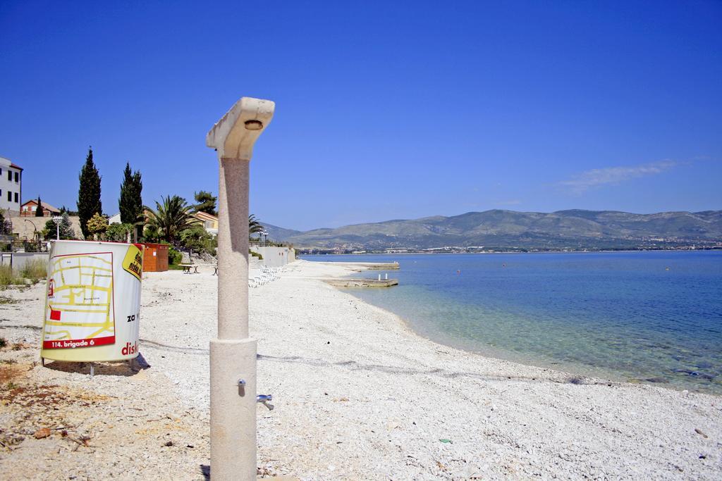 Apartments Villa Zvonimir Slatine Rum bild
